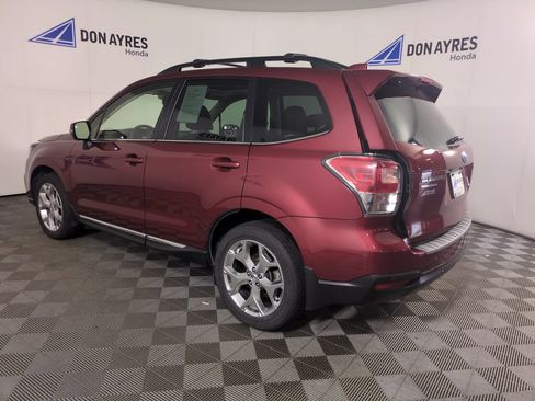 Used 2018 Subaru Forester 2.5i Touring AWD/4WD image 3
