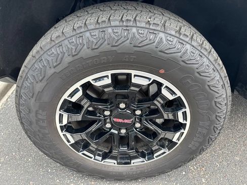 Certified 2026 GMC Canyon AT4 AWD/4WD image 31