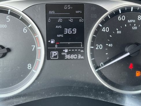 Used 2021 Nissan Versa S image 23