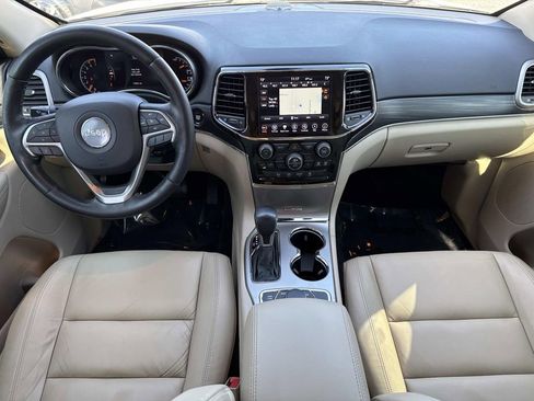 Used 2019 Jeep Grand Cherokee Limited w/ Trailer Tow Group IV image 19