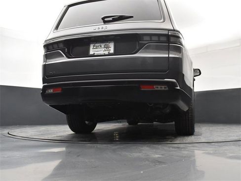 New 2026 Jeep Grand Wagoneer L Limited image 23