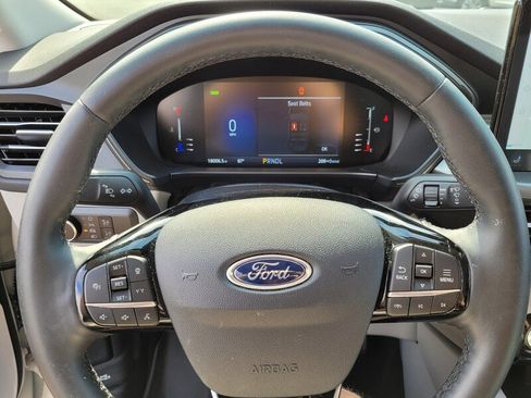 Used 2024 Ford Escape SE image 27