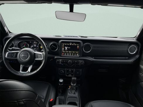 Used 2023 Jeep Wrangler Sahara w/ Cold Weather Group image 27