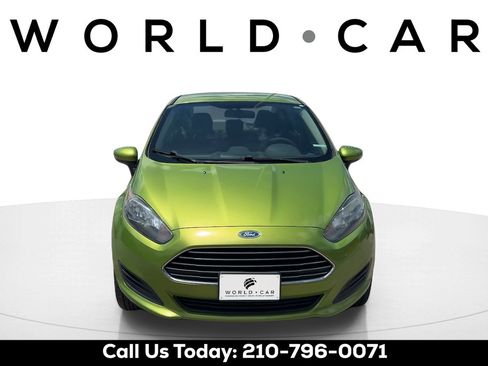 Used 2019 Ford Fiesta SE FWD image 2
