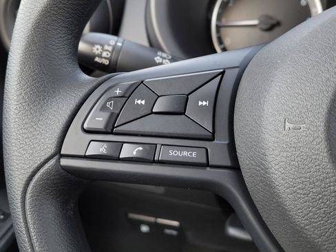 Used 2025 Nissan Kicks Play S FWD image 9