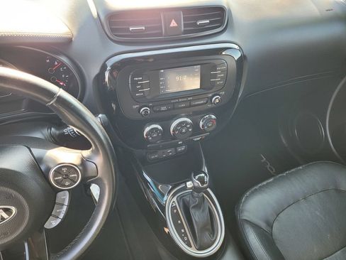 Used 2016 Kia Soul ! FWD image 20