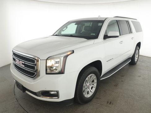 Used 2019 GMC Yukon XL SLT w/ Open Road Package image 3