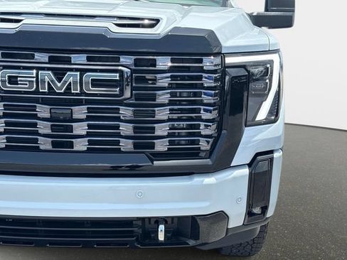 New 2026 GMC Sierra 2500 Denali Ultimate AWD/4WD image 9