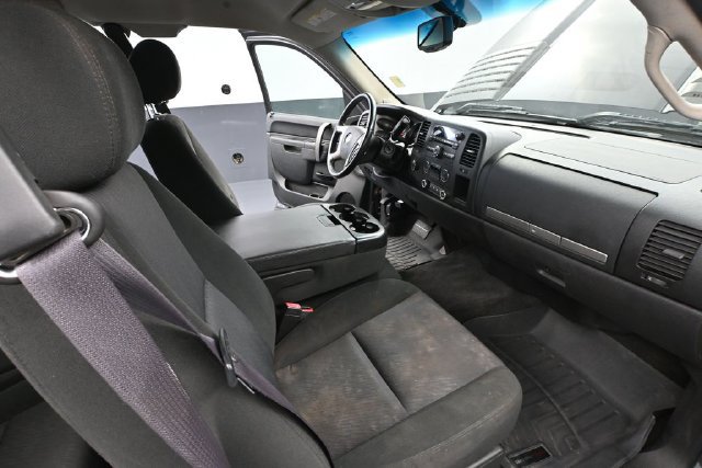 Used 2011 Chevrolet Silverado 2500 LT w/ Interior Plus Package AWD/4WD image 36