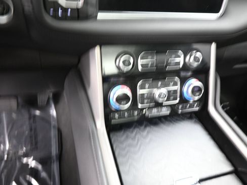Used 2022 GMC Yukon Denali AWD/4WD image 14