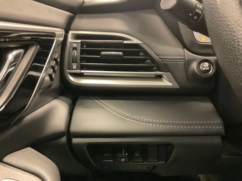 Used 2020 Subaru Outback Limited w/ Popular Package #2 AWD/4WD image 16