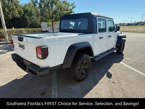 New 2026 Jeep Gladiator Sport image 5