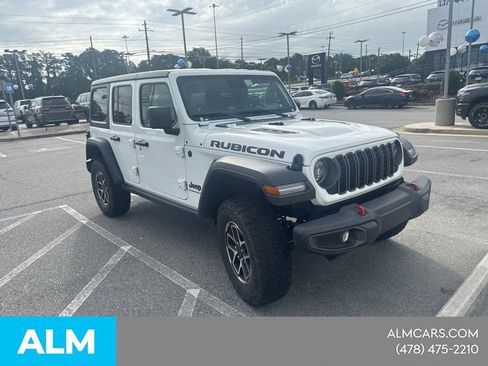 Used 2025 Jeep Wrangler Unlimited Rubicon AWD/4WD image 4