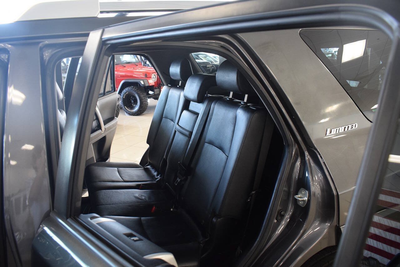 Used 2012 Toyota 4Runner Limited AWD/4WD image 38