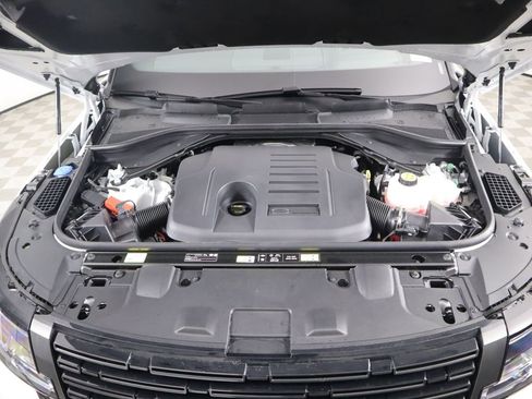 New 2026 Land Rover Range Rover Long Wheelbase SE AWD/4WD image 31