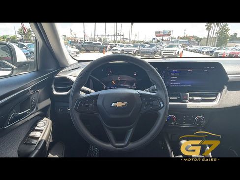 Used 2026 Chevrolet TrailBlazer LT AWD/4WD image 16