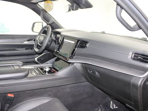 Used 2022 Jeep Wagoneer Series II image 30