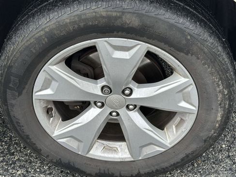 Used 2016 Subaru Forester 2.5i Limited image 10