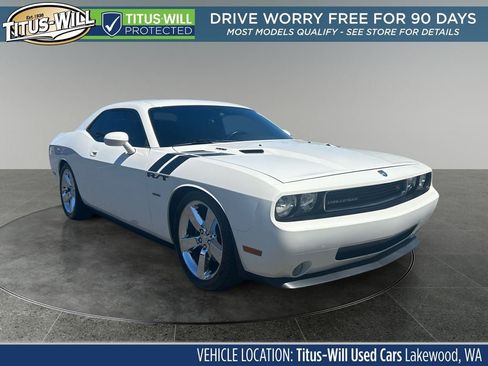 Used 2009 Dodge Challenger R/T RWD image 1