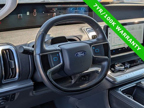 Certified 2025 Ford Expedition Platinum w/ Driver's Package AWD/4WD image 25