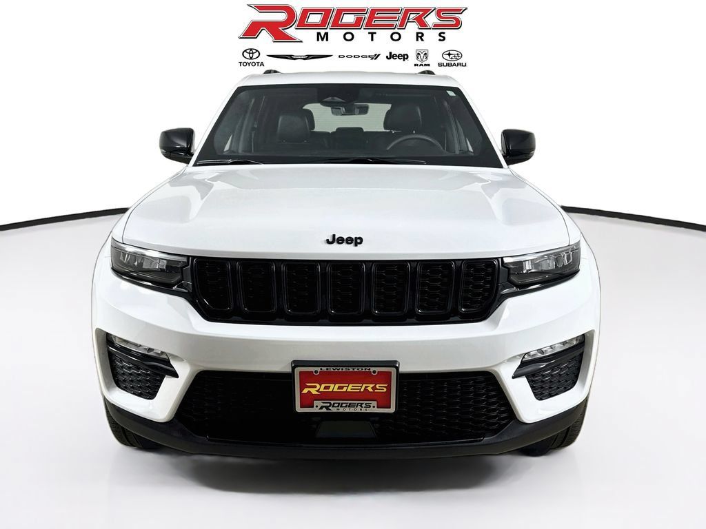 Certified 2025 Jeep Grand Cherokee Limited w/ Black Appearance Package AWD/4WD image 2