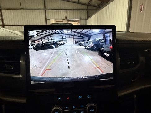 Used 2024 Ford Expedition XLT image 17