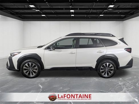 Used 2023 Subaru Outback Limited image 2