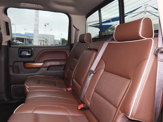Used 2018 Chevrolet Silverado 2500 High Country w/ Duramax Plus Package AWD/4WD image 38