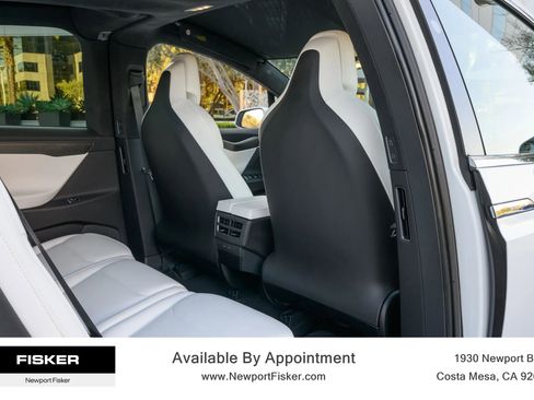 Used 2018 Tesla Model X 75D image 25