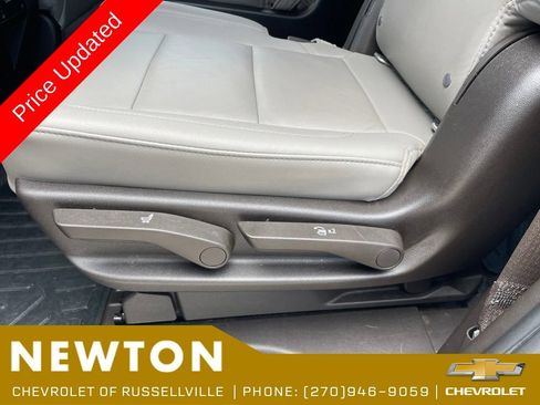Used 2021 Chevrolet Tahoe Z71 w/ Z71 Off-Road Package AWD/4WD image 38