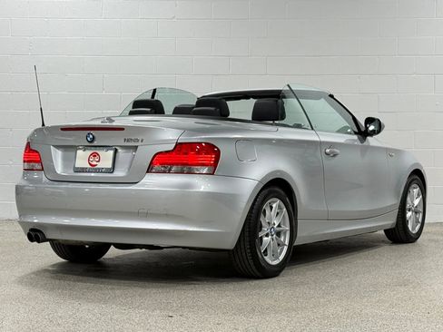 Used 2011 BMW 128i Convertible image 7