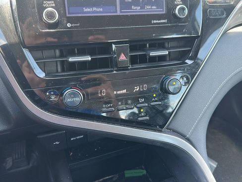 Used 2024 Toyota Camry SE FWD image 19