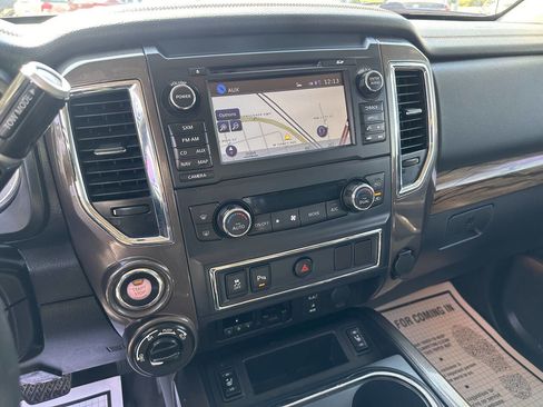 Used 2016 Nissan Titan SL image 13