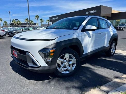 New 2026 Hyundai Kona SE FWD image 3