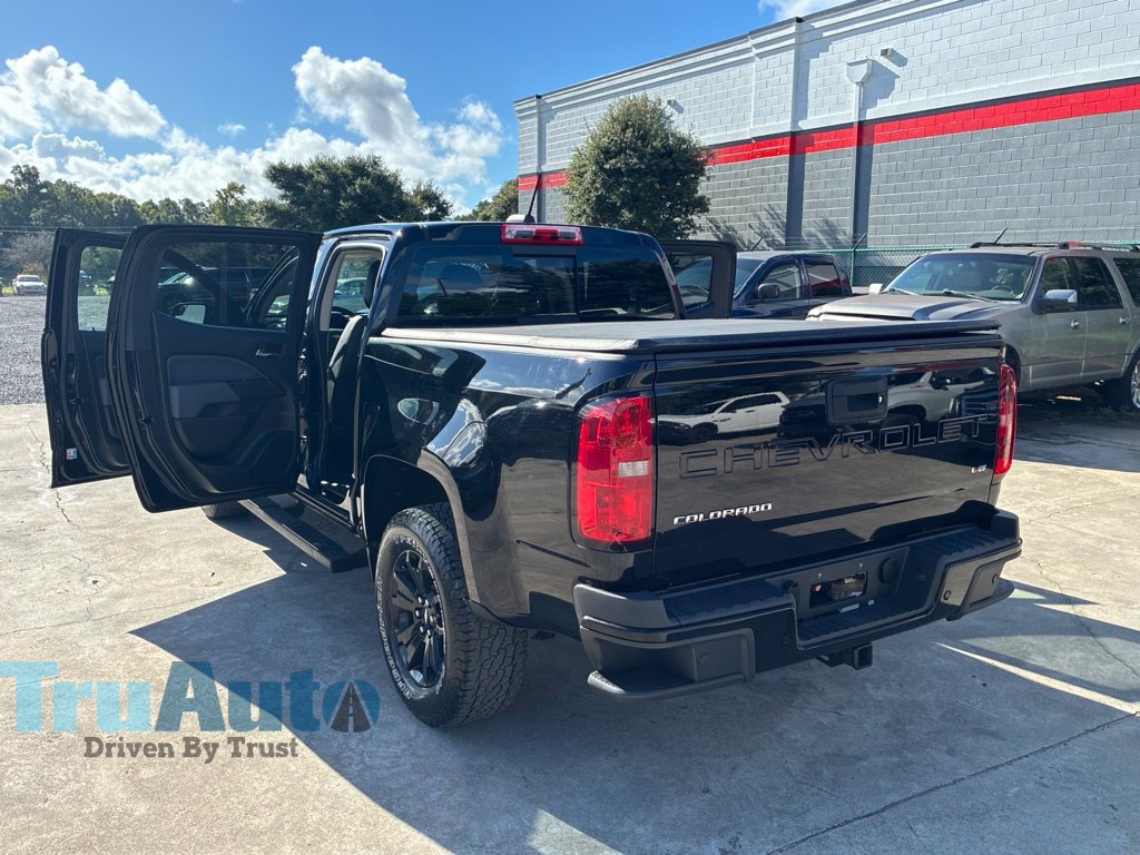 Used 2021 Chevrolet Colorado Z71 w/ Z71 Midnight Edition AWD/4WD image 15
