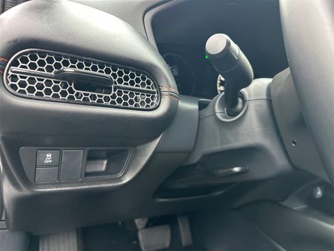 Used 2025 Honda HR-V Sport image 30