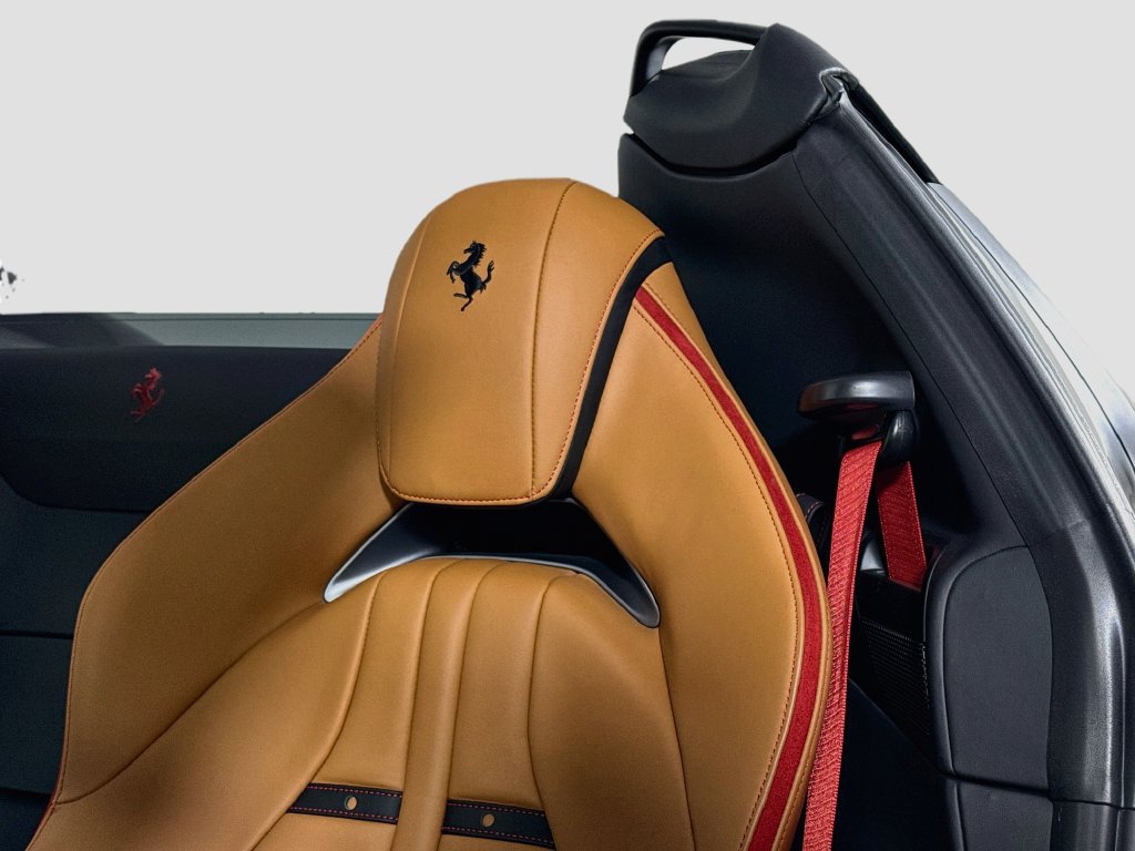 Certified 2023 Ferrari 812 GTS RWD image 20