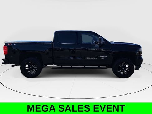 Used 2018 Chevrolet Silverado 1500 LT w/ All Star Edition AWD/4WD image 2