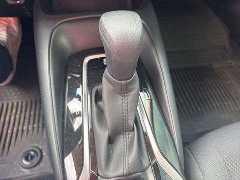 Used 2022 Toyota Corolla LE w/ LE Convenience Package FWD image 14