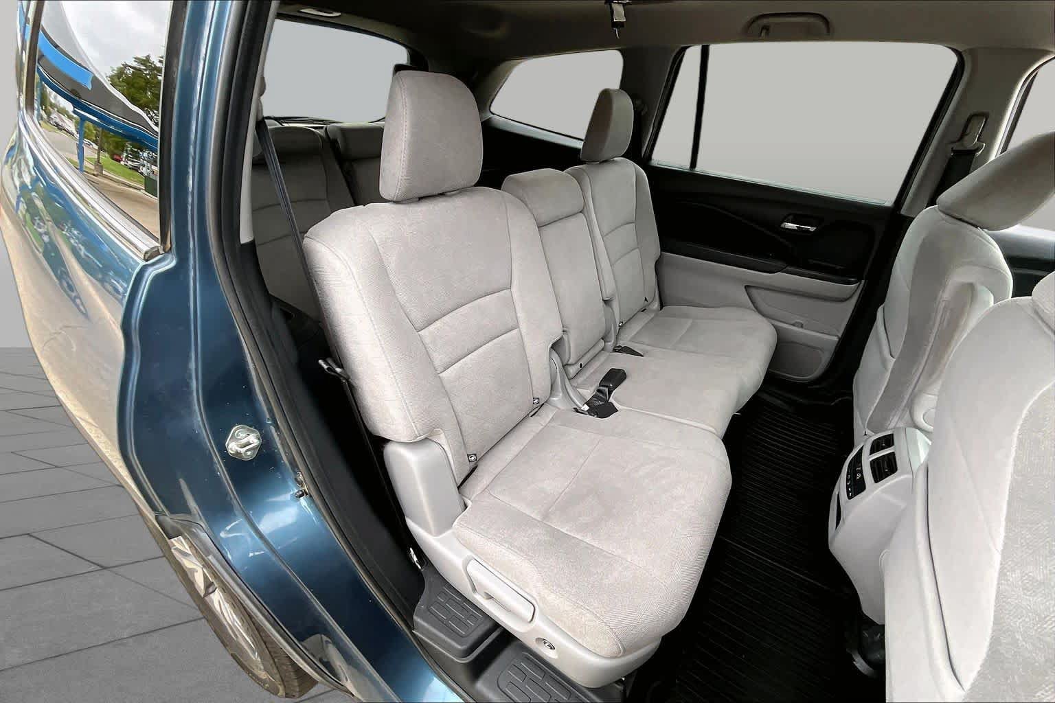 Used 2019 Honda Pilot EX image 19