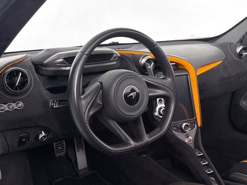 Used 2022 McLaren 720S Spider RWD image 12