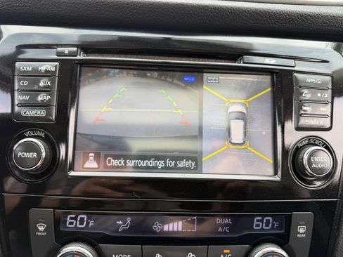 Used 2014 Nissan Rogue SV w/ SV Premium Package FWD image 39