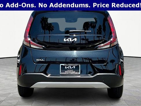 Certified 2023 Kia Soul LX image 4