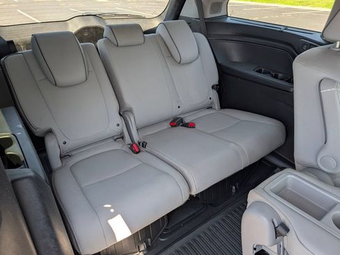 Used 2024 Honda Odyssey Elite image 16