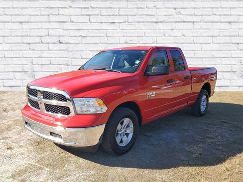 Used 2024 RAM 1500 Classic SLT image 4