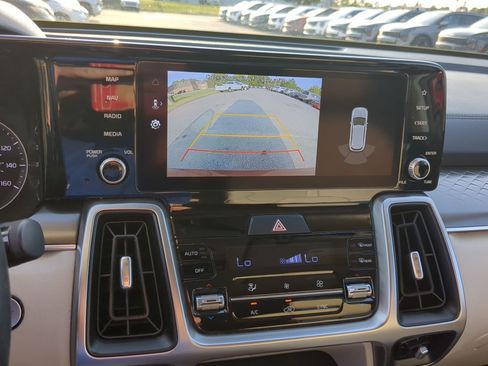 Certified 2022 Kia Sorento S w/ Panoramic Sunroof Package FWD image 15