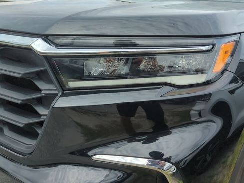 Used 2023 Honda Pilot EX-L image 11