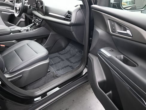 Certified 2026 Chevrolet Traverse LT FWD image 24