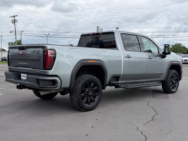 Used 2024 GMC Sierra 2500 AT4 w/ AT4 Preferred Package AWD/4WD image 7