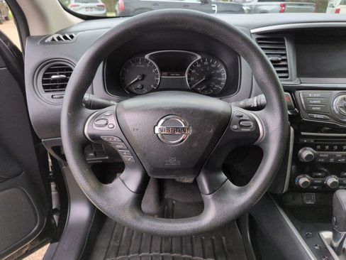 Certified 2019 Nissan Pathfinder S AWD/4WD image 16